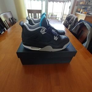 Air Jordan 4 Retro BG